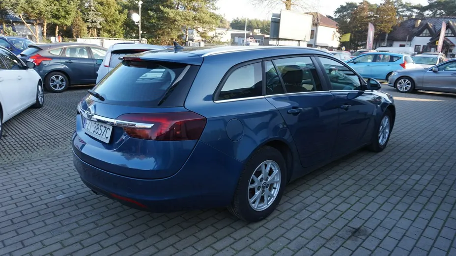 OPEL Insignia -