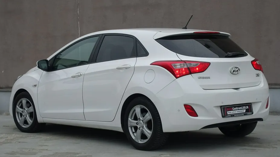 HYUNDAI i30 -