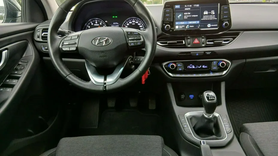 HYUNDAI i30 -