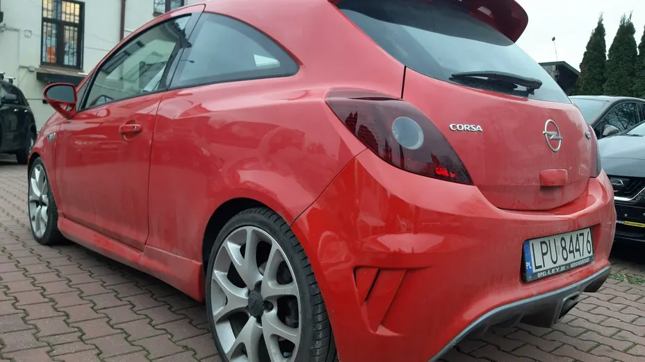 OPEL Corsa -