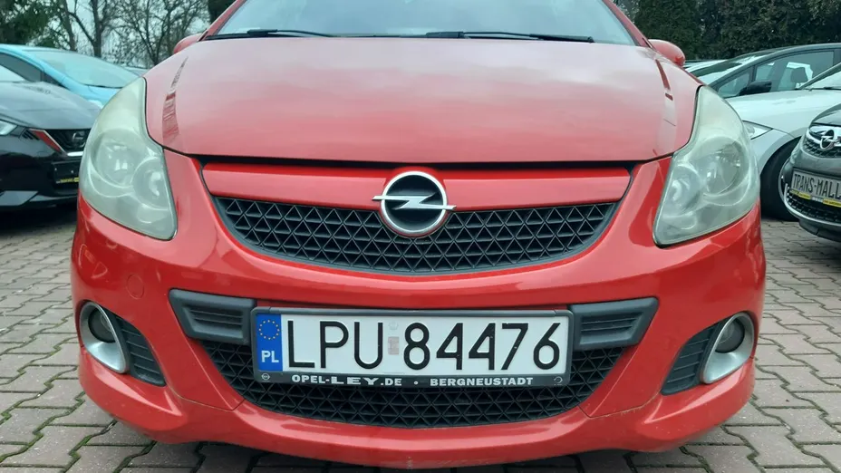 OPEL Corsa -