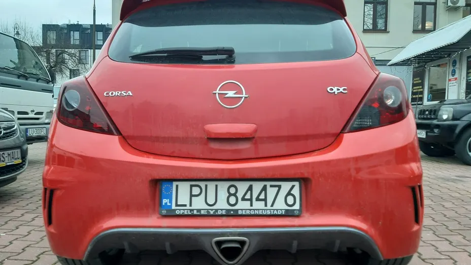 OPEL Corsa -