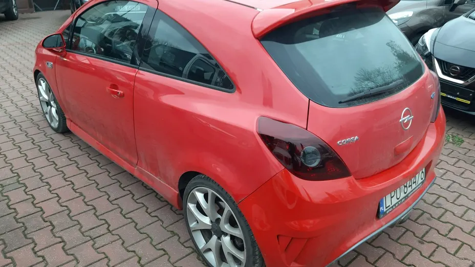 OPEL Corsa -