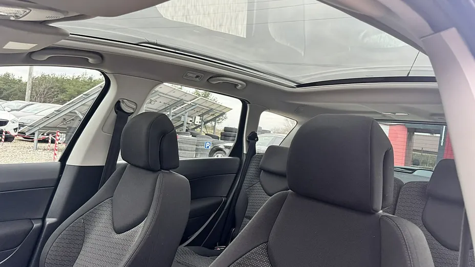 PEUGEOT 308 -
