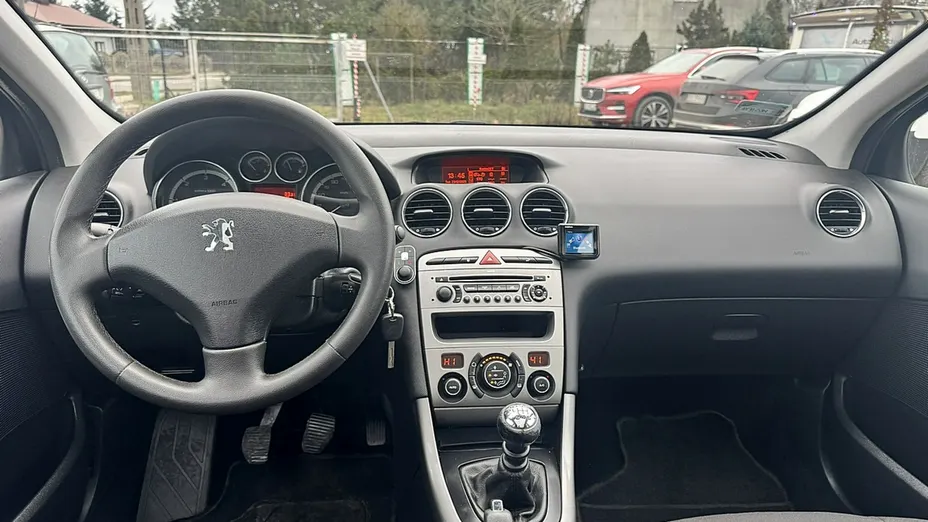 PEUGEOT 308 -
