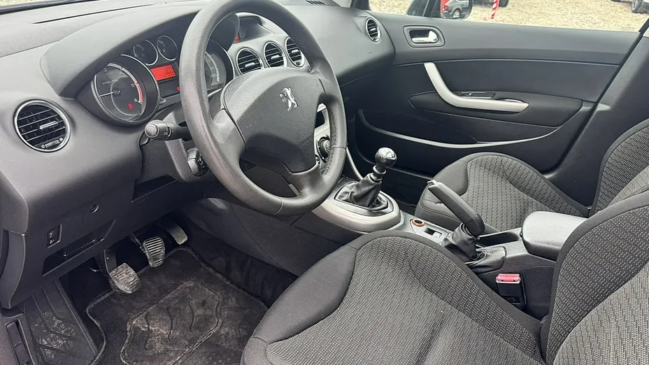 PEUGEOT 308 -