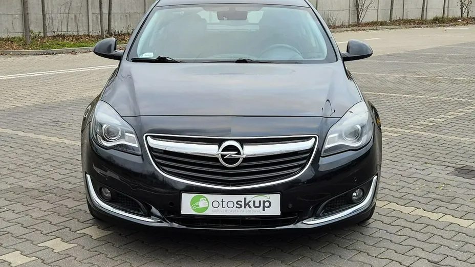 OPEL Insignia -