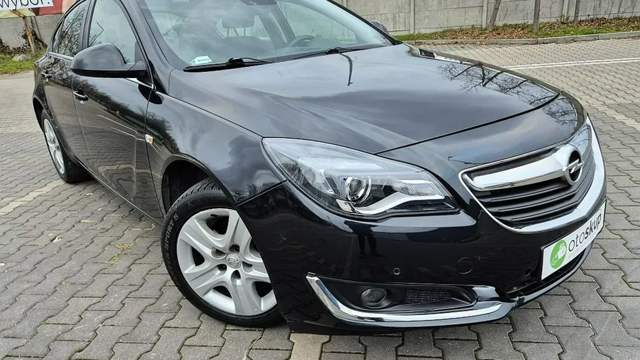 OPEL Insignia -