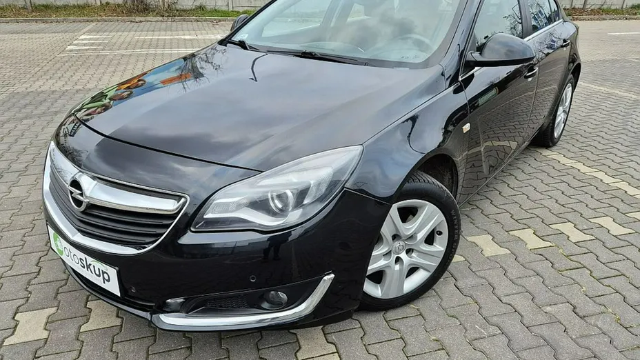 OPEL Insignia -