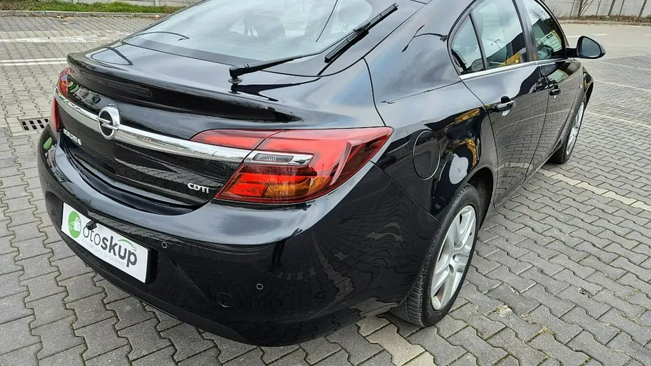 OPEL Insignia -