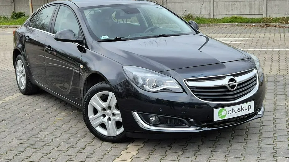 OPEL Insignia -