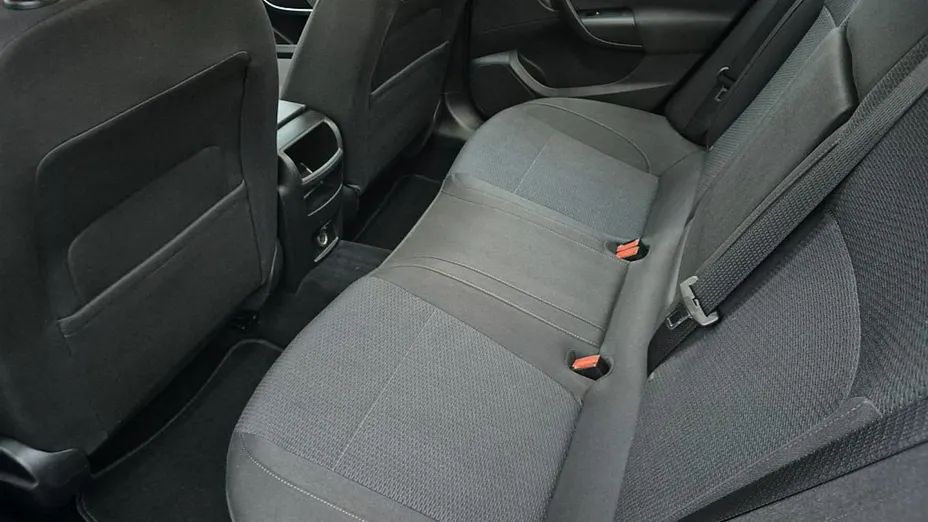 OPEL Insignia -