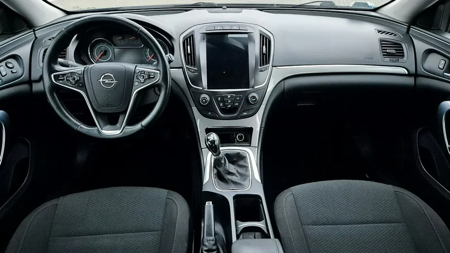 OPEL Insignia -