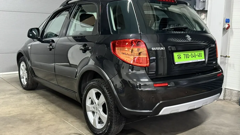 SUZUKI SX4 -