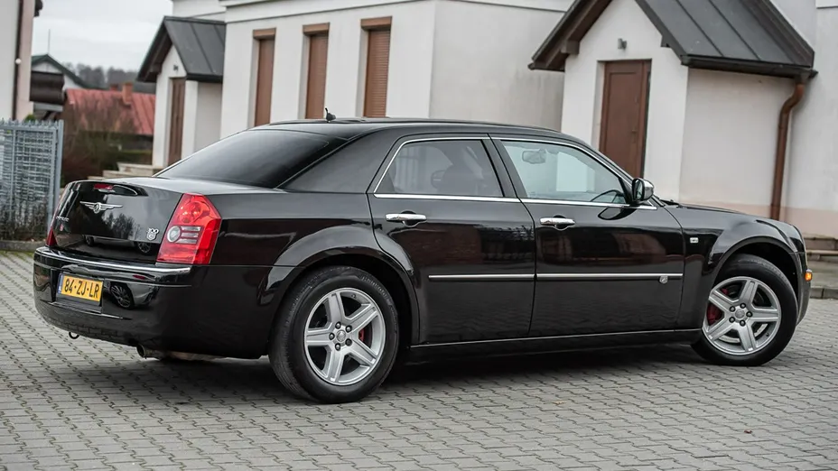 CHRYSLER 300 C -