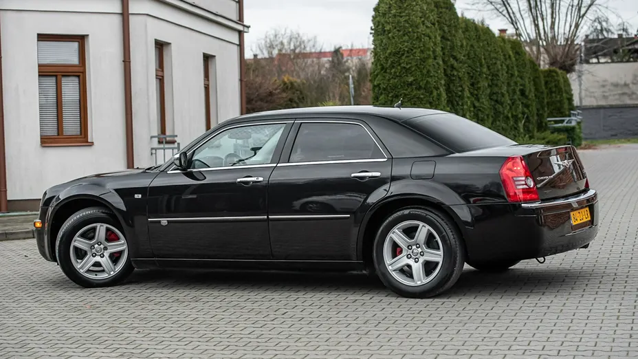 CHRYSLER 300 C -