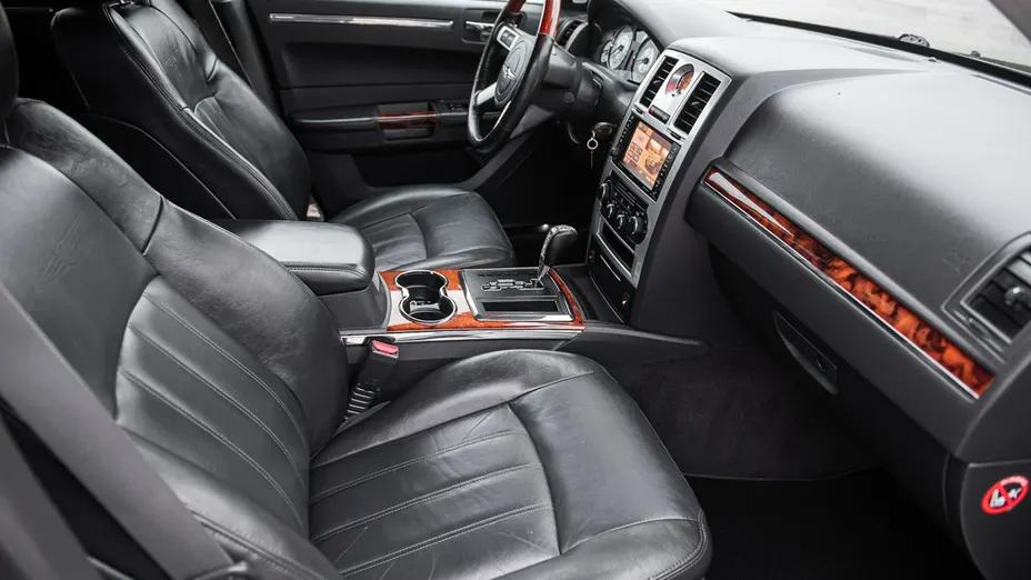 CHRYSLER 300 C -