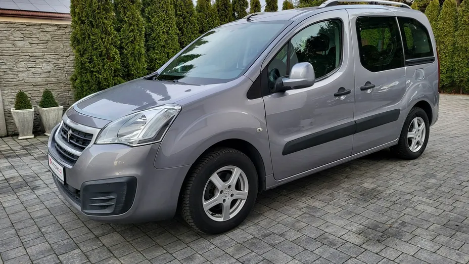 PEUGEOT Partner -