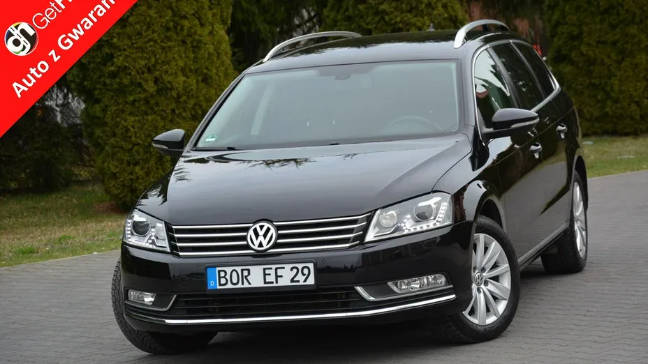 VOLKSWAGEN Passat -