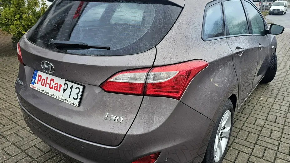 HYUNDAI i30 -
