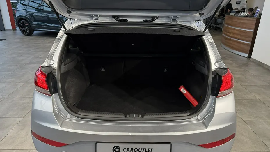 HYUNDAI i30 i30 1.5 DPI Classic +