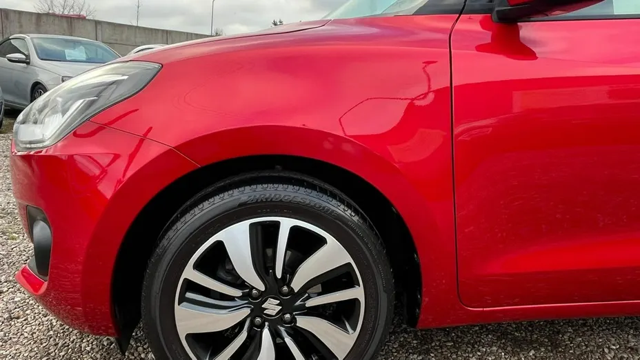 SUZUKI Swift -