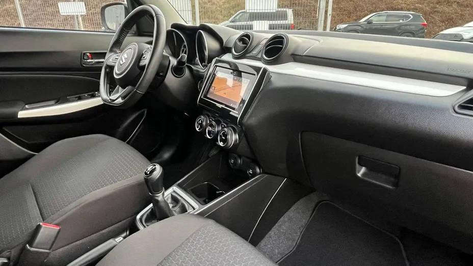 SUZUKI Swift -
