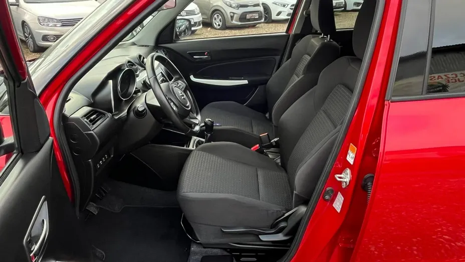 SUZUKI Swift -