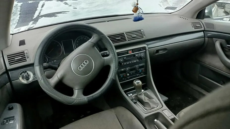AUDI A4 -