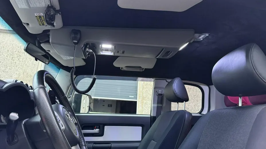 TOYOTA FJ Cruiser -