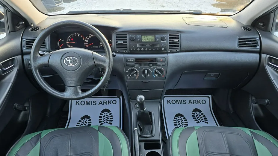 TOYOTA Corolla -