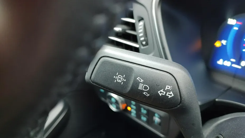 FORD Kuga -