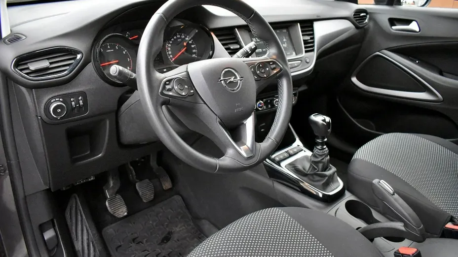 OPEL Crossland X -