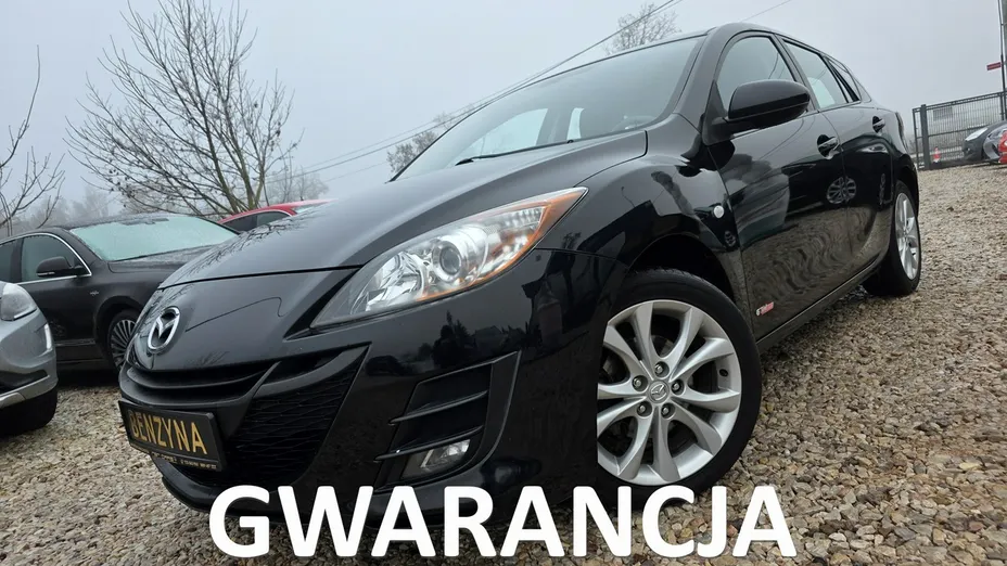 MAZDA 3 -
