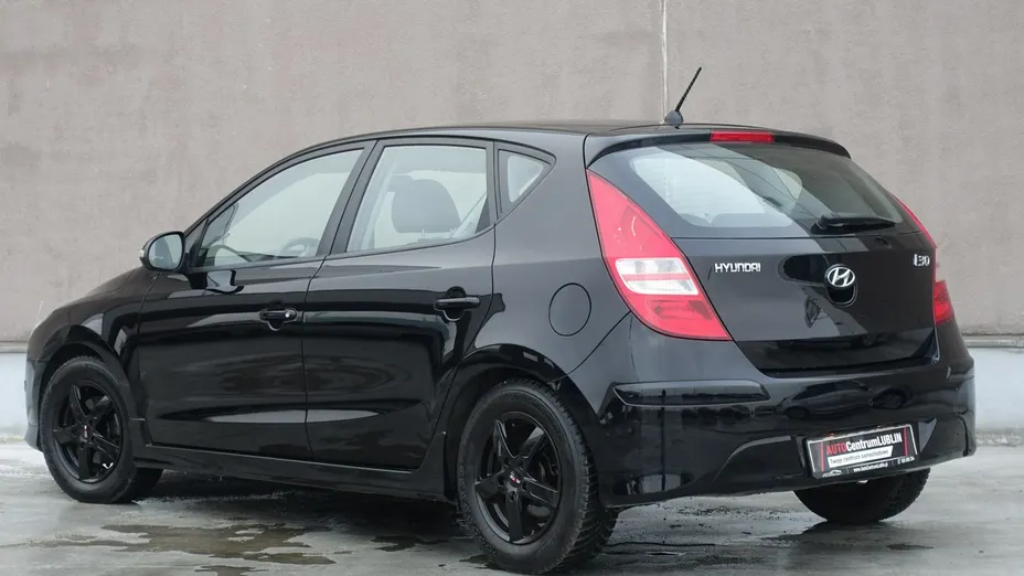 HYUNDAI i30 -