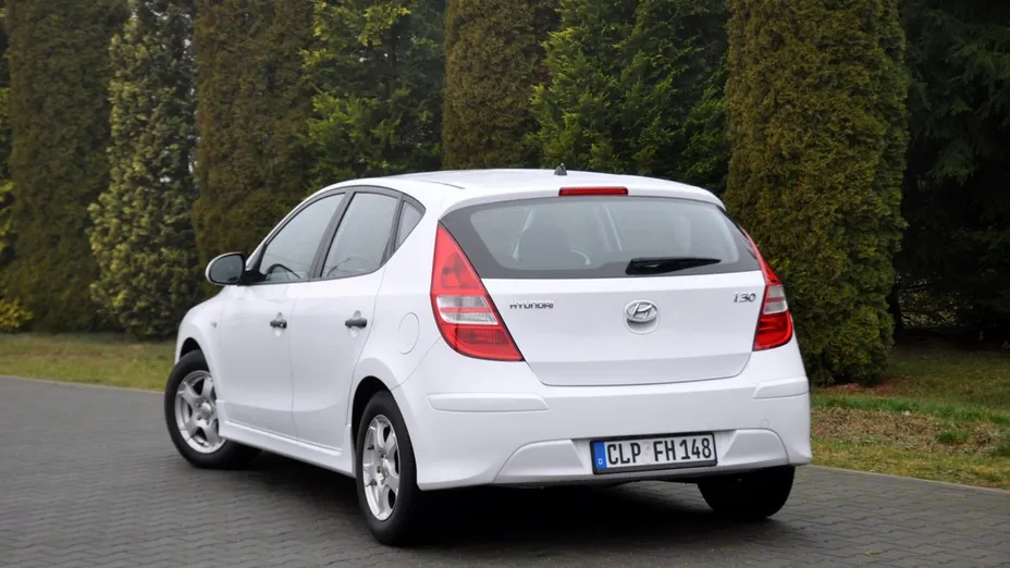 HYUNDAI i30 -