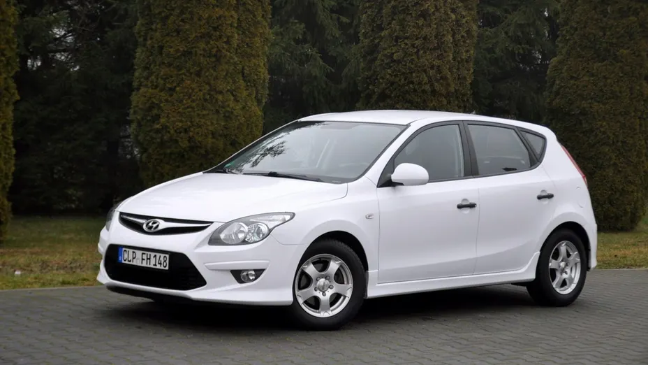 HYUNDAI i30 -