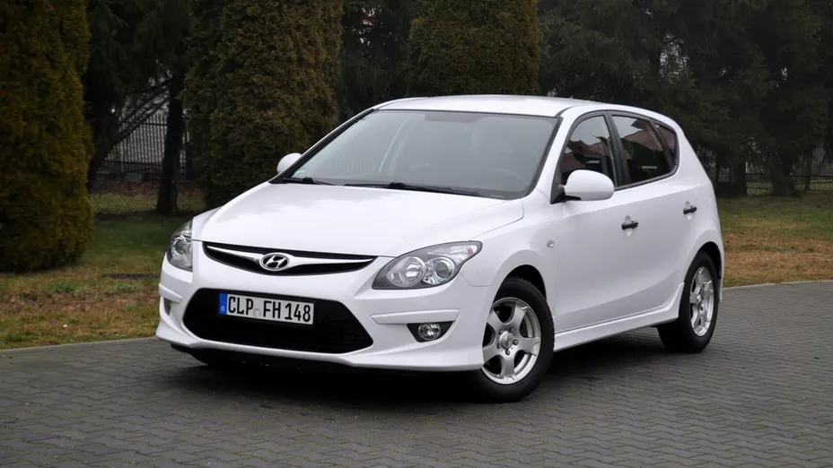 HYUNDAI i30 -