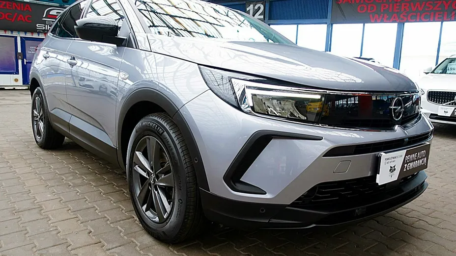OPEL Grandland X -