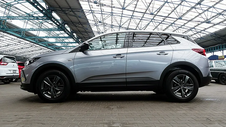 OPEL Grandland X -