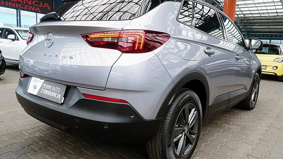 OPEL Grandland X -