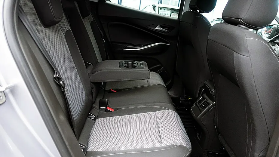 OPEL Grandland X -