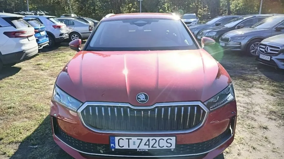 SKODA Superb -