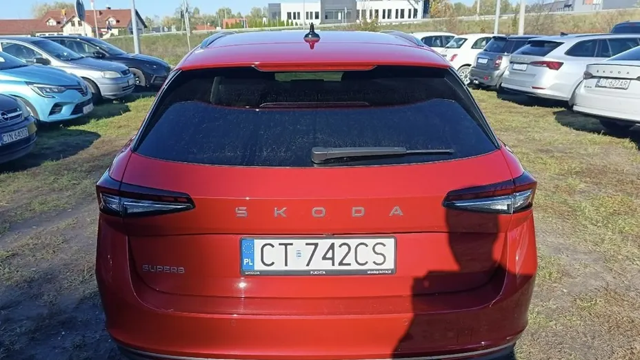 SKODA Superb -