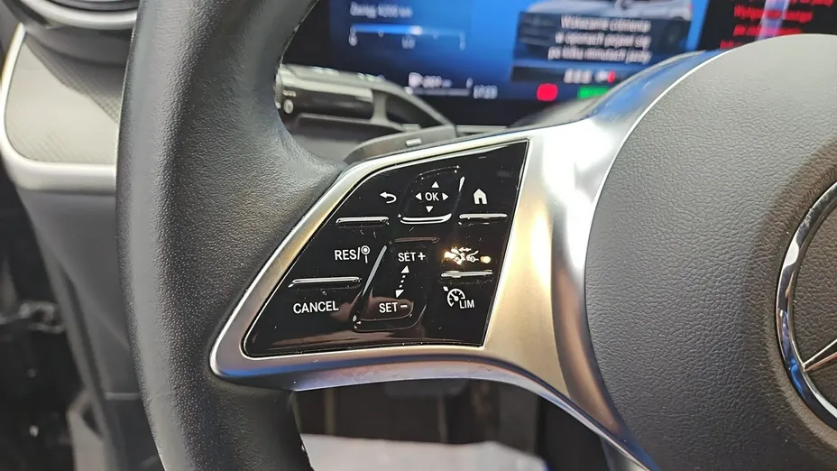 MERCEDES-BENZ GLC -