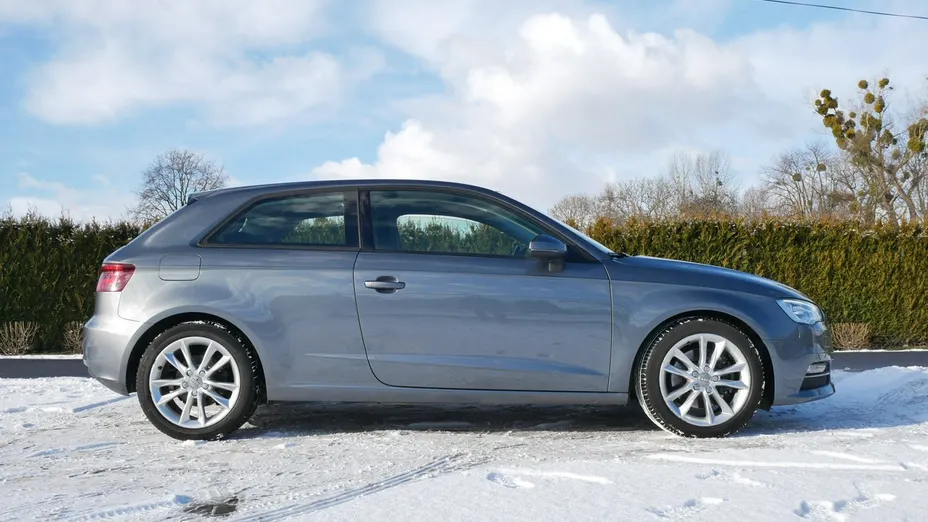 AUDI A3 -