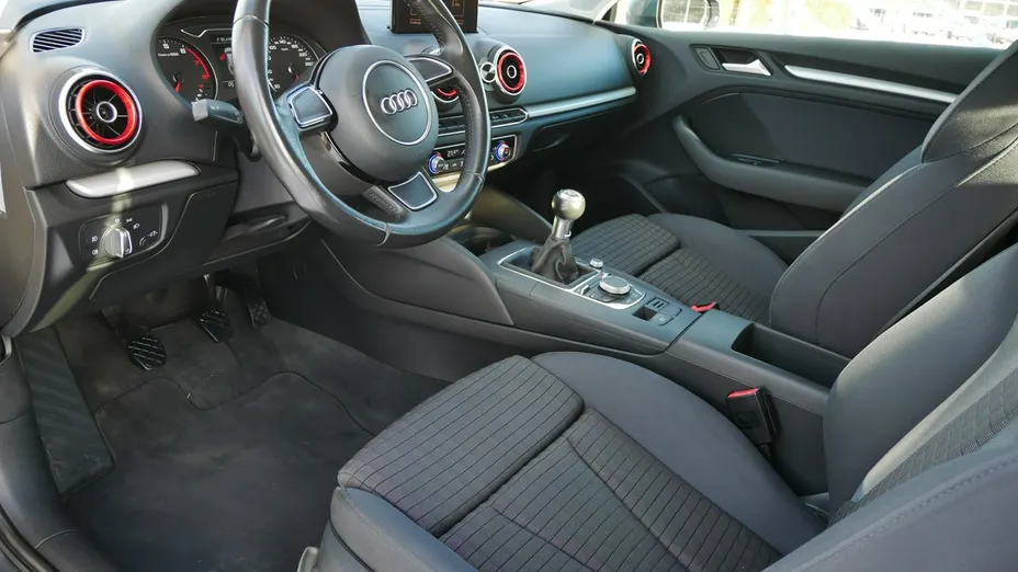 AUDI A3 -