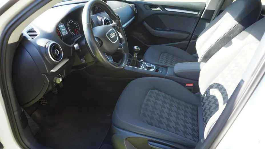 AUDI A3 -