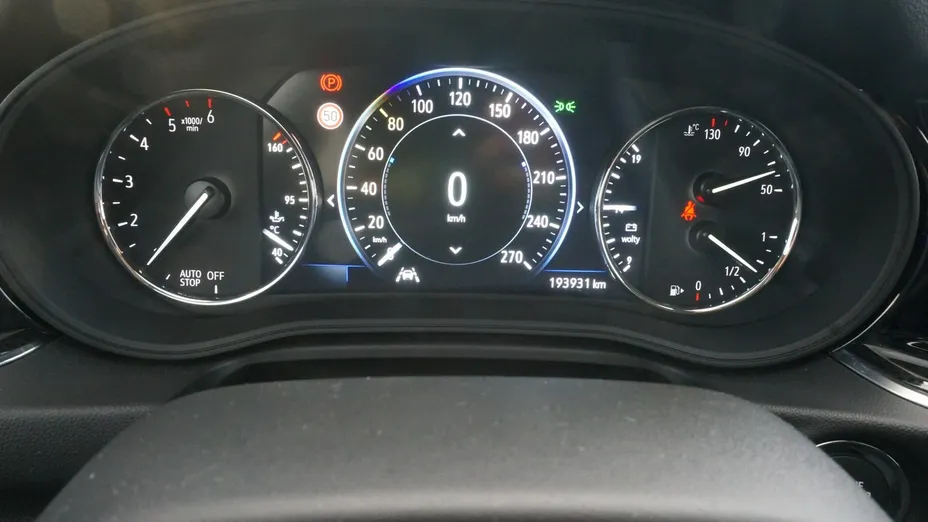 OPEL Insignia -