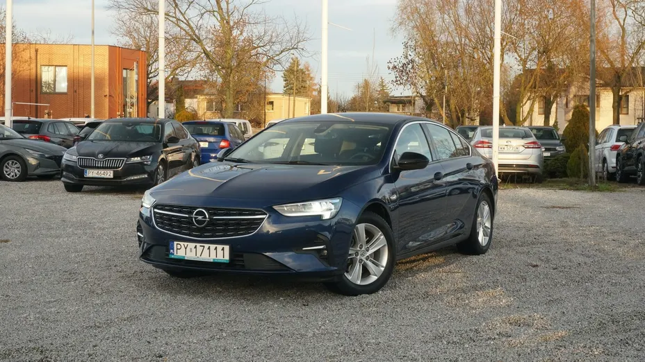 OPEL Insignia -
